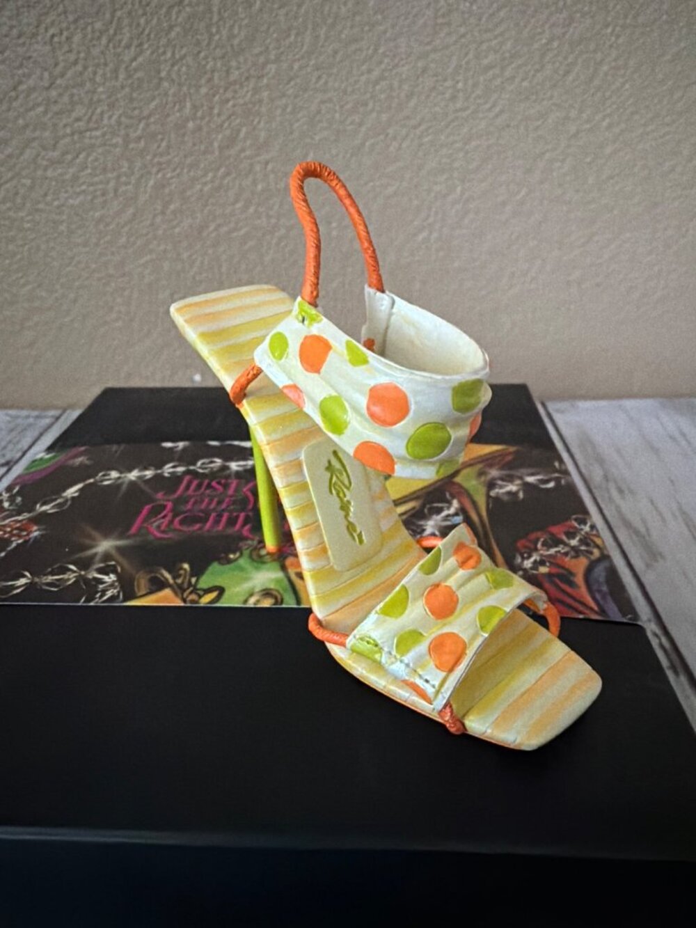 2006 Just the Right Shoe Raine "Miami" Mini Shoe Figurine NEW w/Box & COA #26016 - Picture 5 of 11